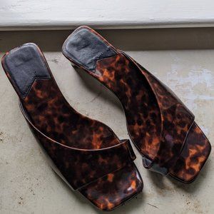 SOLD! Jeffrey Campbell primo slides